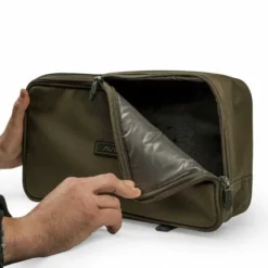 Petite Pochette Isotherme Avid Carp Compound -Accessoires Soldes Boutique Avid20Carp20Compound20Insulated20Pouch9 550x550 1