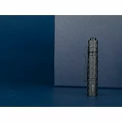 Olight I3T EOS Fibre De Carbone Édition Limitée -Accessoires Soldes Boutique OL20I3T20EOS CF 7 550x550w