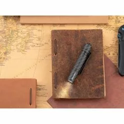 Olight I3T EOS Fibre De Carbone Édition Limitée -Accessoires Soldes Boutique OL20I3T20EOS CF 8 550x550w