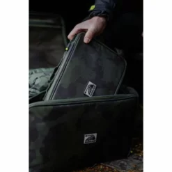 RidgeMonkey Ruggage Compact Accessory Case 330 -Accessoires Soldes Boutique Taking20out20of20bagJBH03495 550x550h
