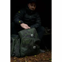 RidgeMonkey Ruggage Compact Accessory Case 330 -Accessoires Soldes Boutique portrait20out20of20bag 550x550h